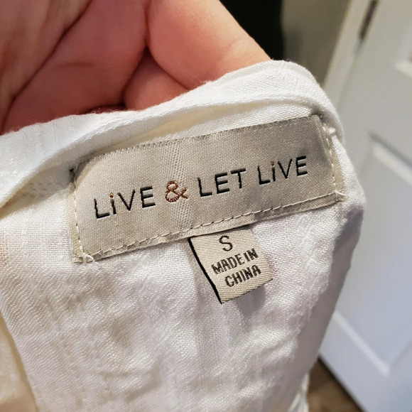 NEW Live and Let Live Embroidered Floral Lace Boho Tassle Blouse Size Small - Picture 4 of 15